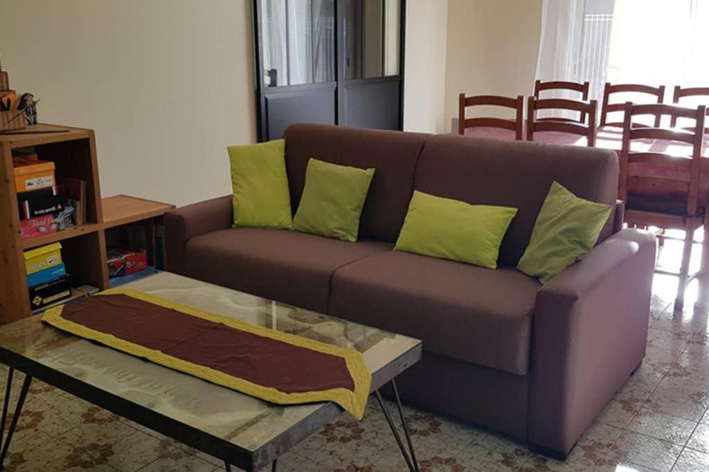 Un Charmant Logement Daire Aigues-Mortes Dış mekan fotoğraf